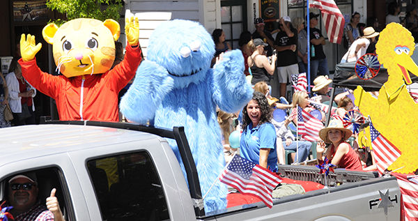 Parade 4